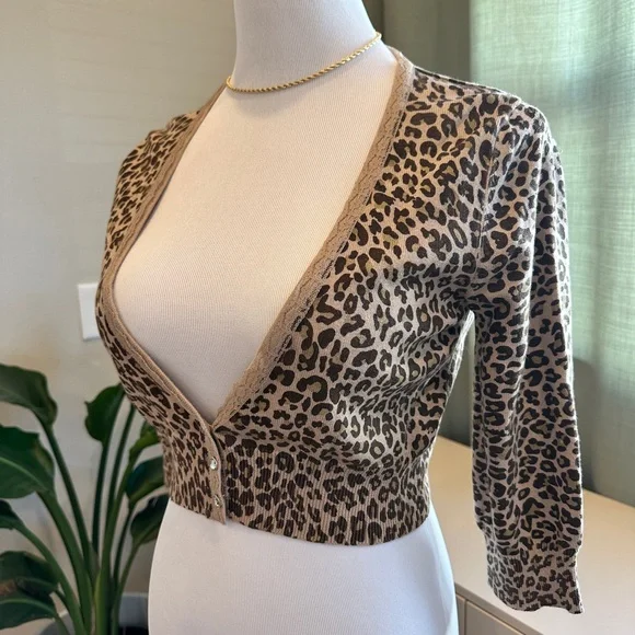 Leopard Print Cropped Cardigan - Tan & Black - Picture 2 of 6